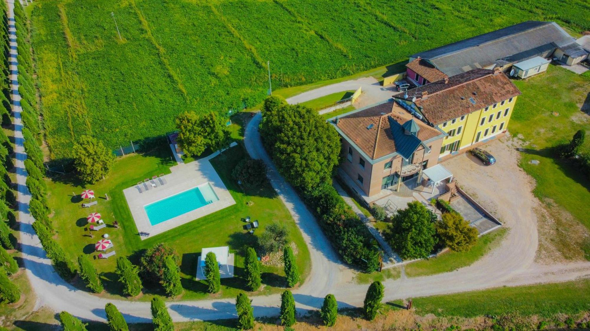 Bb Mambrotta Guest House San Martino Buon Albergo Bagian luar foto