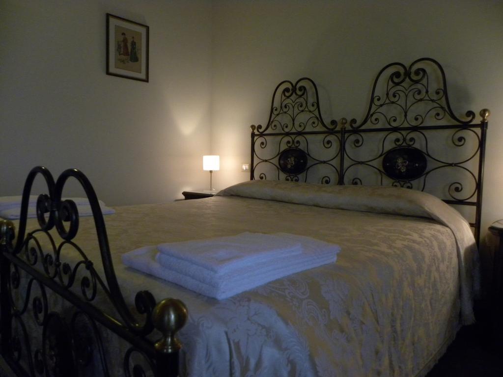Bb Mambrotta Guest House San Martino Buon Albergo Bagian luar foto