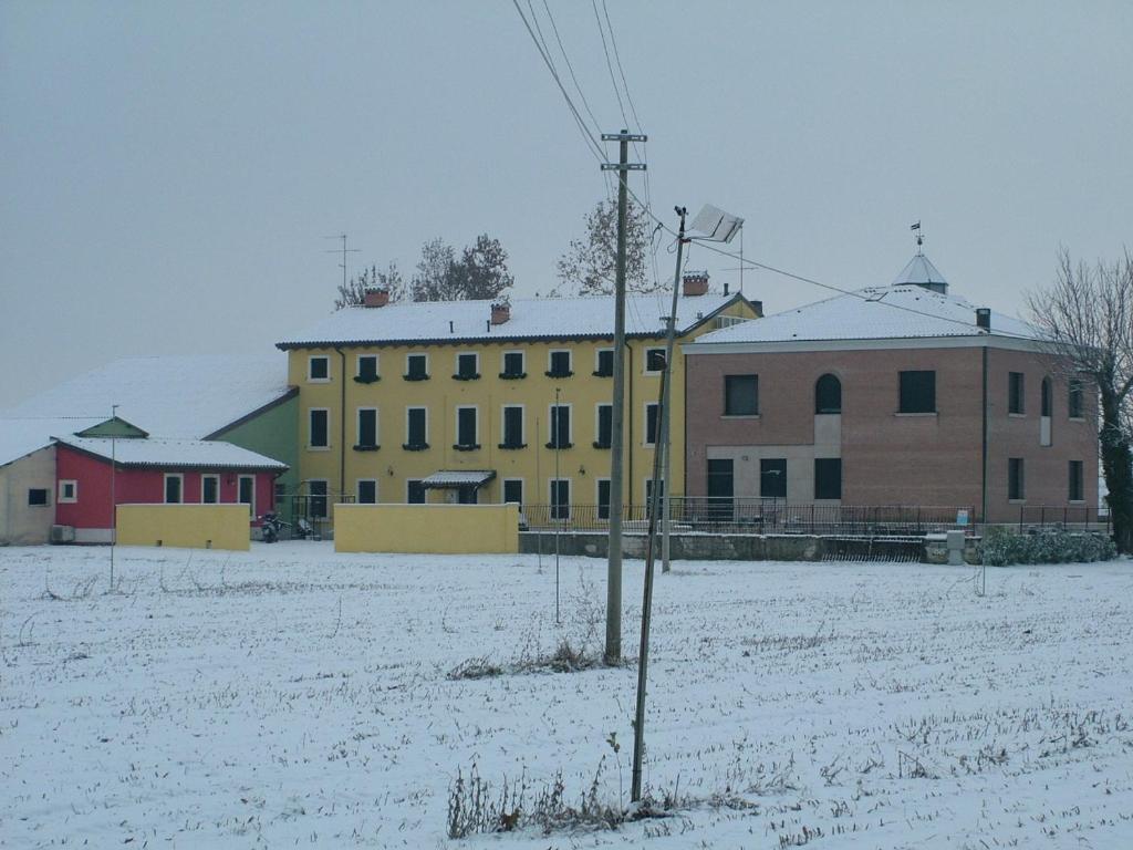 Bb Mambrotta Guest House San Martino Buon Albergo Bagian luar foto