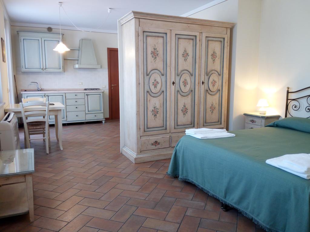 Bb Mambrotta Guest House San Martino Buon Albergo Bagian luar foto